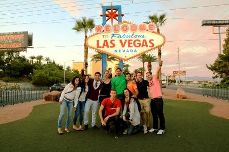 Estudiantes internacionales de la UNM en Las Vegas Estudiantes internacionales de la UNM en Las Vegas