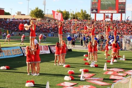 Partido de fútbol americano en la UNM Partido de fútbol americano en la UNM